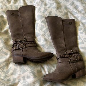 Brown boots